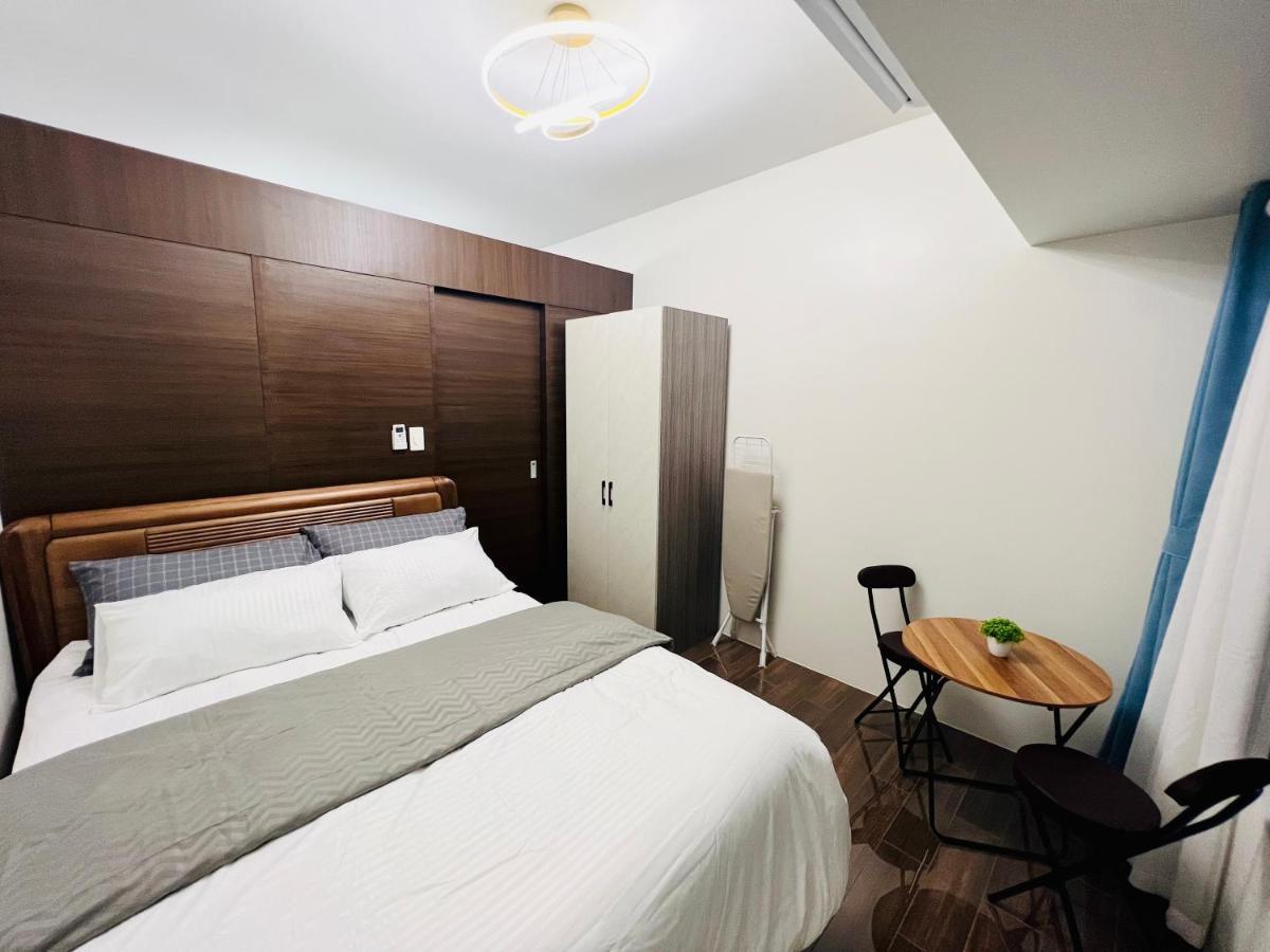 Air Residence Makati Манила Экстерьер фото