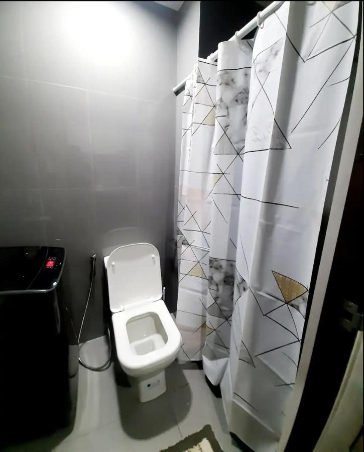 Air Residence Makati Манила Экстерьер фото