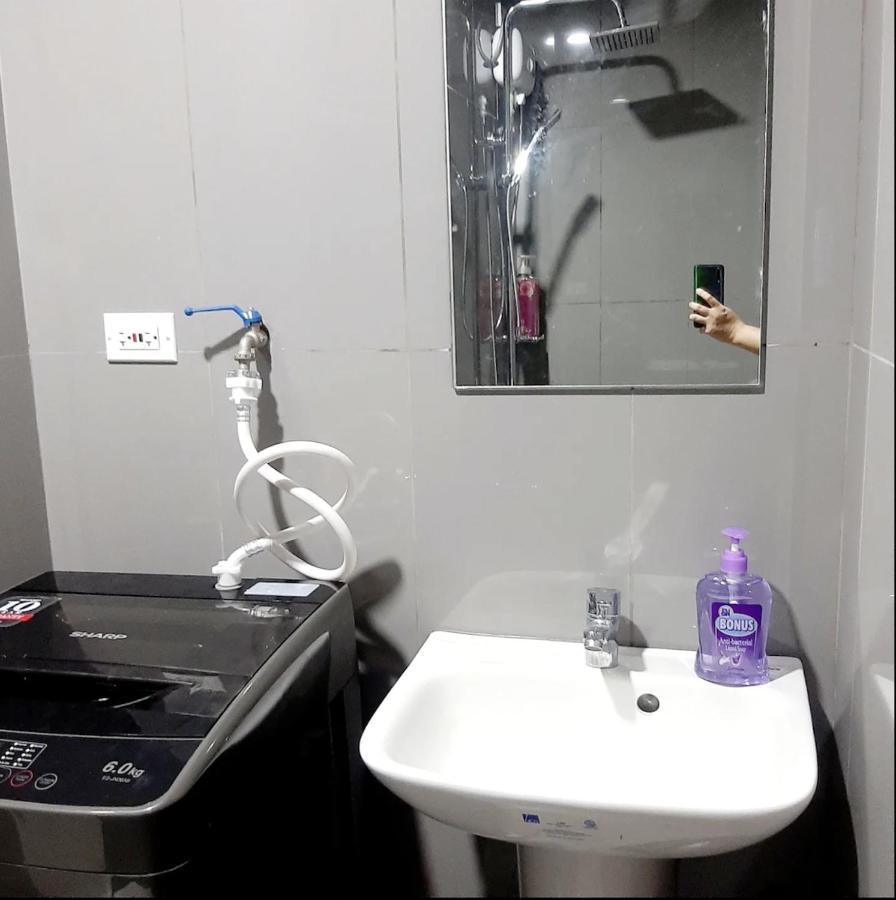 Air Residence Makati Манила Экстерьер фото